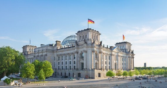 Ambasador Niemiec w Rosji ma pilnie wrócić do Berlina. Został wezwany na konsultacje w związku z ujawnieniem, że to Rosja stała za atakiem hakerskim na rządzącą w Niemczech SPD, a także na rządowe firmy logistyczne czy zbrojeniowe. O sprawie informuje reporterka RMF FM Aneta Łuczkowska.