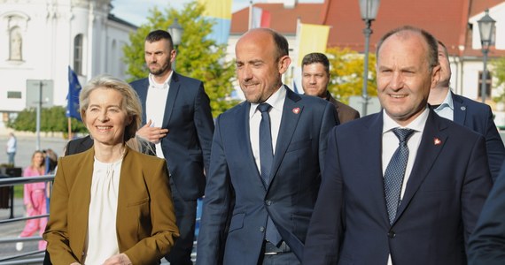 ​Chcę budować z Donaldem Tuskiem koalicję na rzecz silnej Europy - powiedziała szefowa KE Ursula von der Leyen, która we wtorek będzie gościem Europejskiego Kongresu Gospodarczego. Odniosła się też m.in. do zakończenia postępowania z art. 7 TUE oraz wypłaty Polsce pierwszych unijnych funduszy.