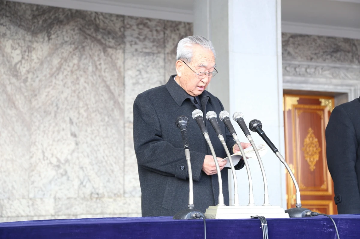 W wieku 94 lat zmarł we wtorek Kim Ki Nam, były szef propagandy Korei Północnej uważany za twórcę kultu jednostki wokół kolejnych przywódców dynastii Kimów, która od trzech pokoleń sprawuje dyktatorską władzę nad krajem - podała AFP. Był północnokoreańskim odpowiednikiem Goebbelsa - skomentował jeden z badaczy reżimu.