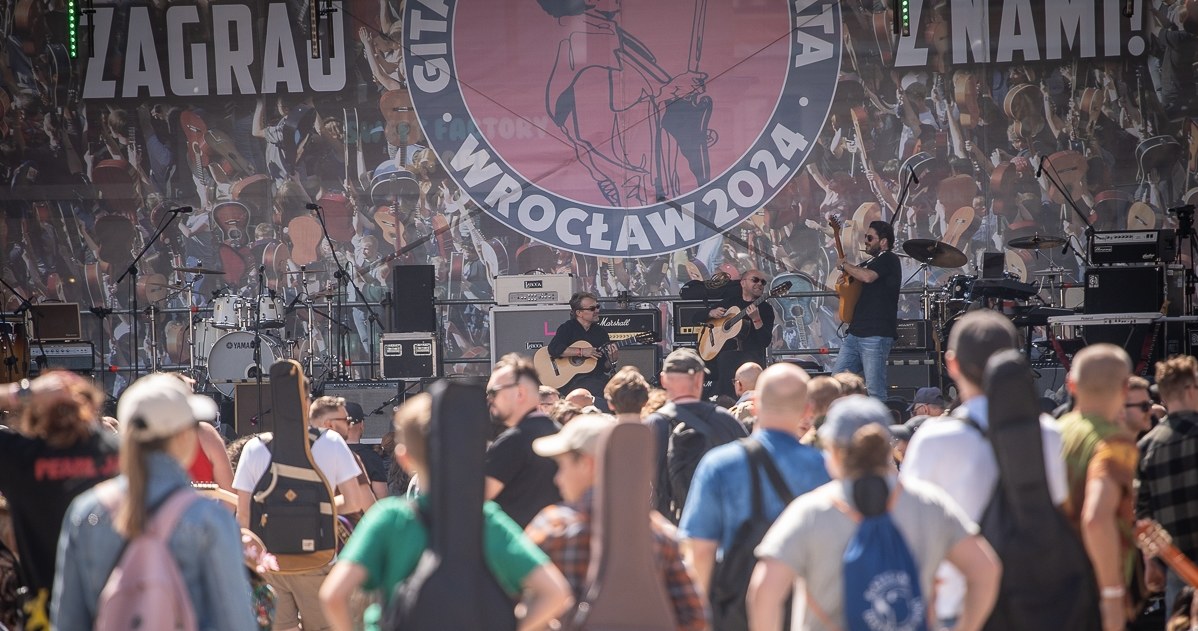 Co roku 1 maja tysiące gitarzystów zjeżdża na wrocławski rynek, żeby wspólnie zagrać "Hey Joe". I stojąc tam którąś godzinę, w pełnym słońcu i tłumie, zastanawiałam się… w sumie - czemu?