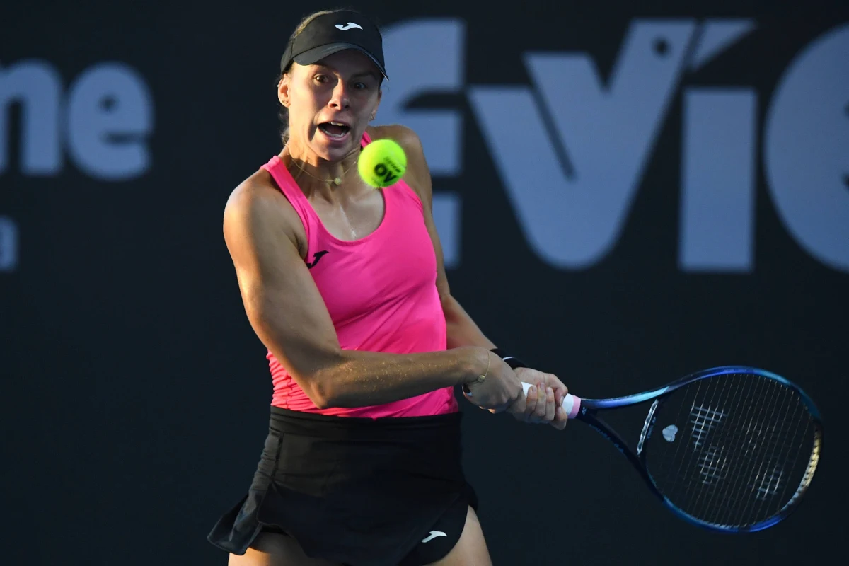 Magda Linette pewnie awansowała w środę do drugiej rundy turnieju WTA 1000 na kortach ziemnych w Rzymie. Polska tenisistka na otwarcie pokonała Chinkę Lin Zhu 6:3, 6:2.