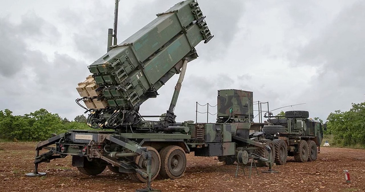 Władze Rumunii całkiem niespodziewanie ogłosiły, że mogą dostarczyć na Ukrainę baterie amerykańskiego systemu rakietowego ziemia-powietrze MIM-104 Patriot. Mają one pomóc chronić dostarczone myśliwce F-16.