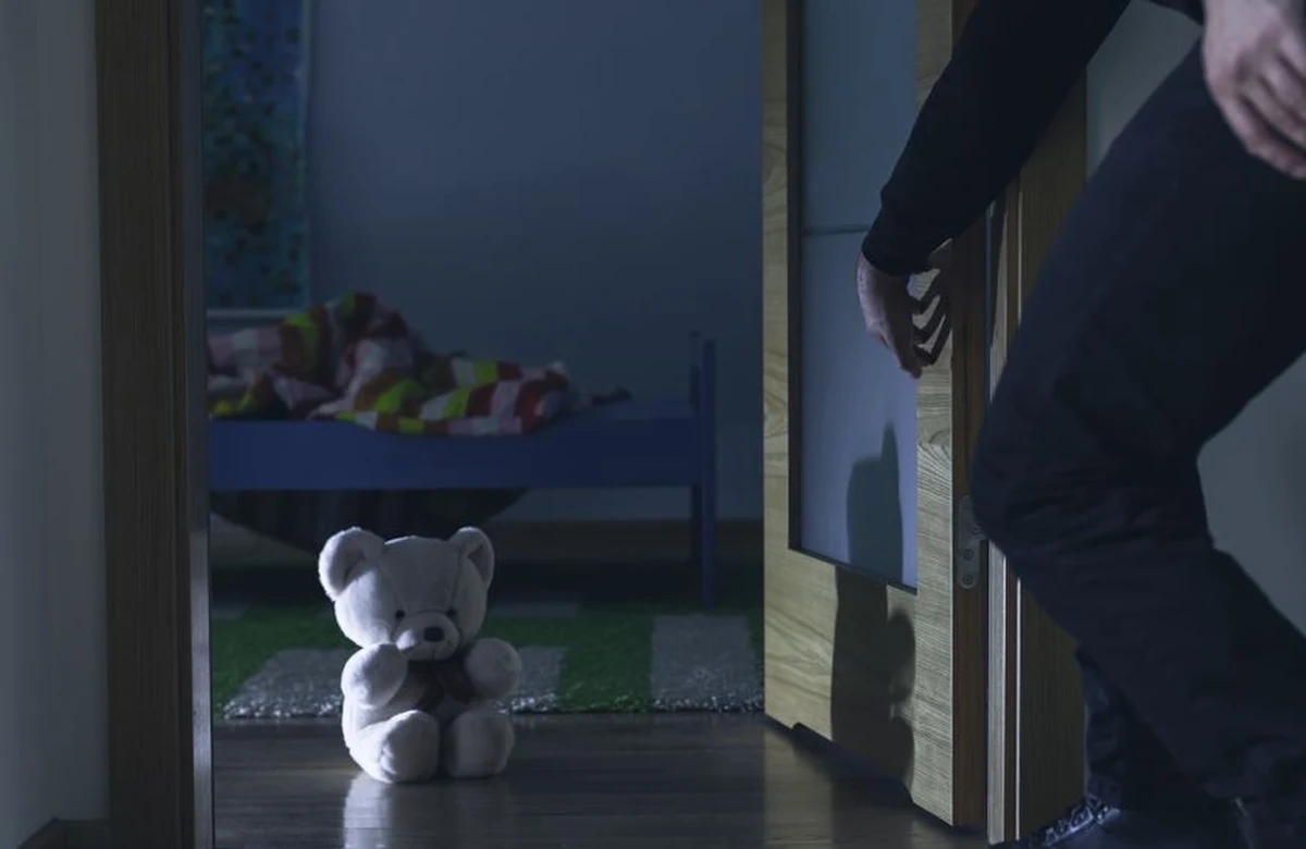 Tę interwencję policjanci z Wrocławia będą pamiętać zapewne długo. Do mieszkania w Śródmieściu włamał się ośmiolatek. Jego łupem padły zabawki, pieniądze i sprzęt elektroniczny. Inspiracją dla chłopca były filmy, które oglądał w Internecie.