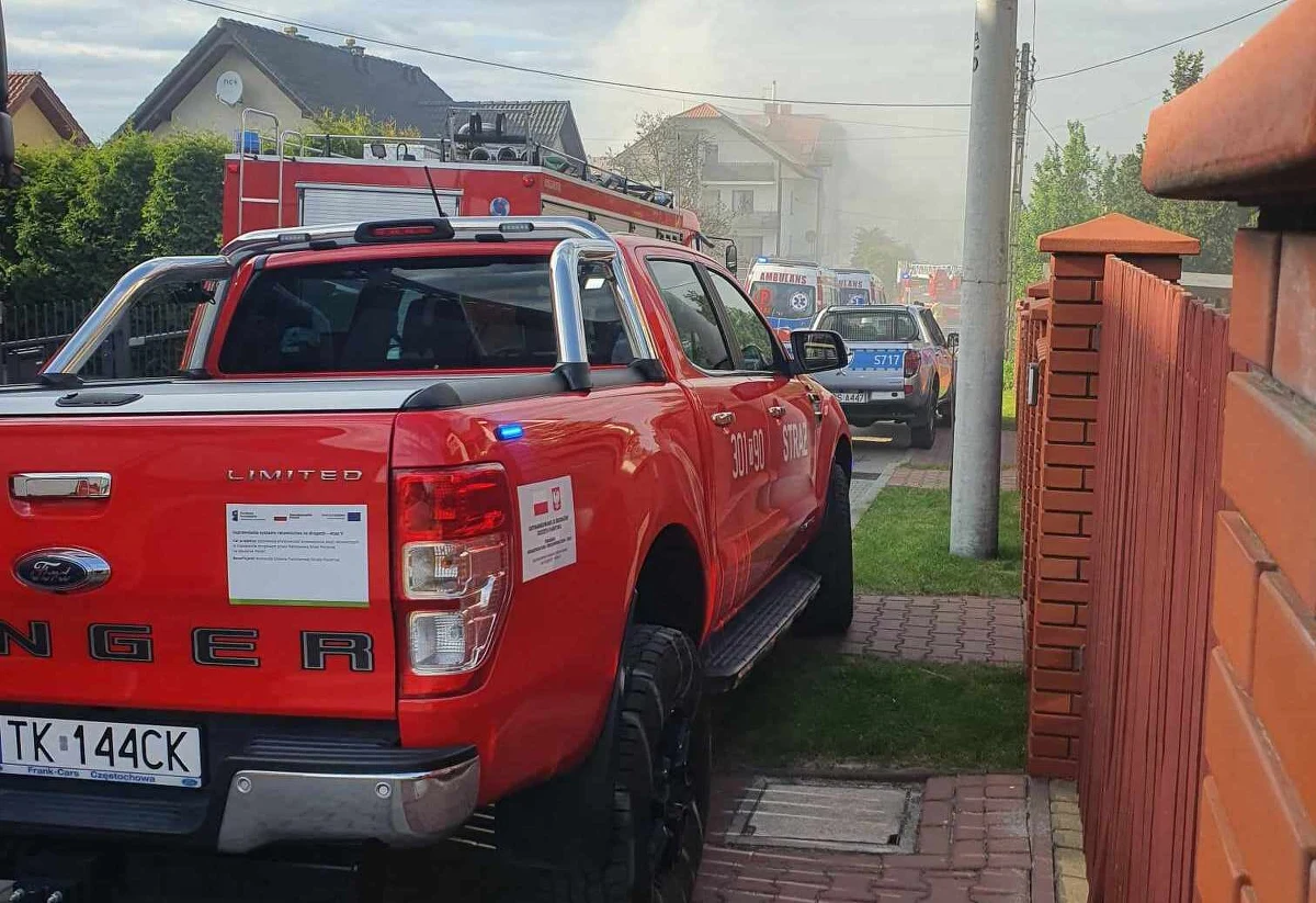 17 osób trafiło do szpitali po pożarze, jaki w piątek po południu wybuchł w domu pomocy społecznej w Kielcach. Łącznie z budynku ewakuowano 39 pensjonariuszy. Strażacy podkreślają, że w początkowej fazie akcja gaśnicza była dramatyczna.