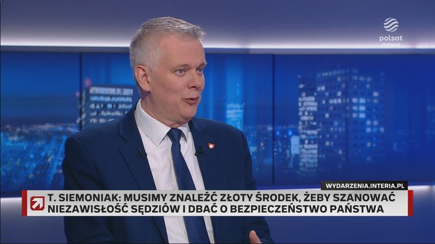 - Nie będzie w niej polityków. Znajdą się tam eksperci - przekazał minister Tomasz Siemoniak pytany o komisję, która będzie badała rosyjskie wpływy w Polsce. Jak zaznaczył, liczy na dobra współpracę z prezydentem Andrzejem Dudą ws. komisji. - To nie będzie młot na przeciwników politycznych - dodał.