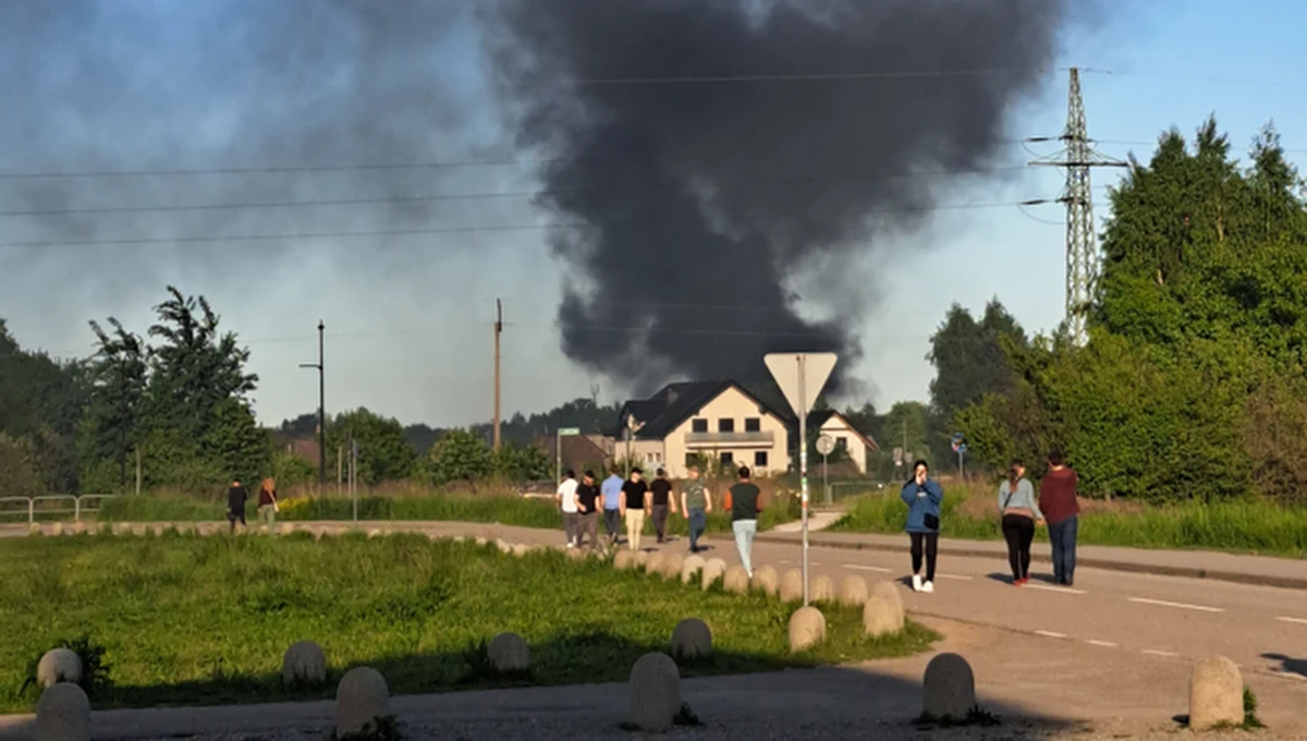 W Oświęcimiu doszło do pożaru składu opon. Na miejsce wysłano cztery jednostki straży. Informację o pożarze dostaliśmy na Gorącą Linię RMF FM.