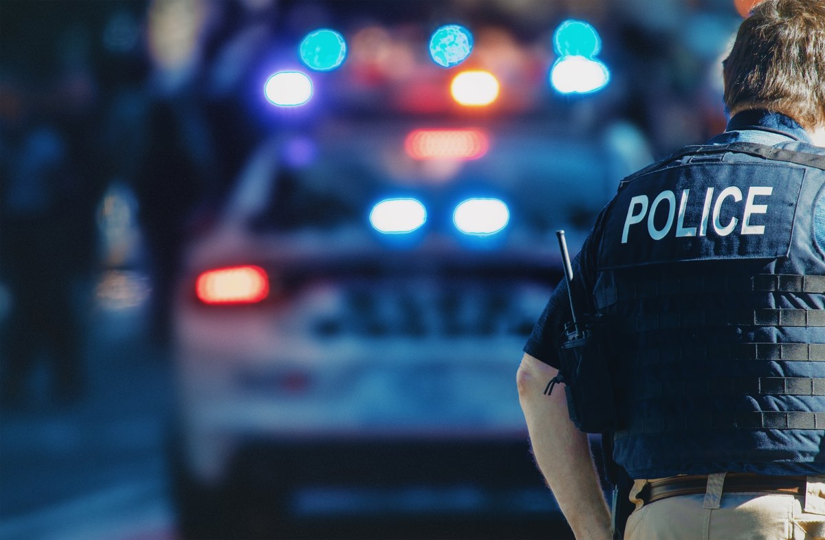 Trzy osoby zginęły, a 18 zostało rannych w wyniku strzelaniny, do której doszło podczas majówki na południu stanu Alabama w USA. W przyjęciu brało udział co najmniej tysiąc osób.