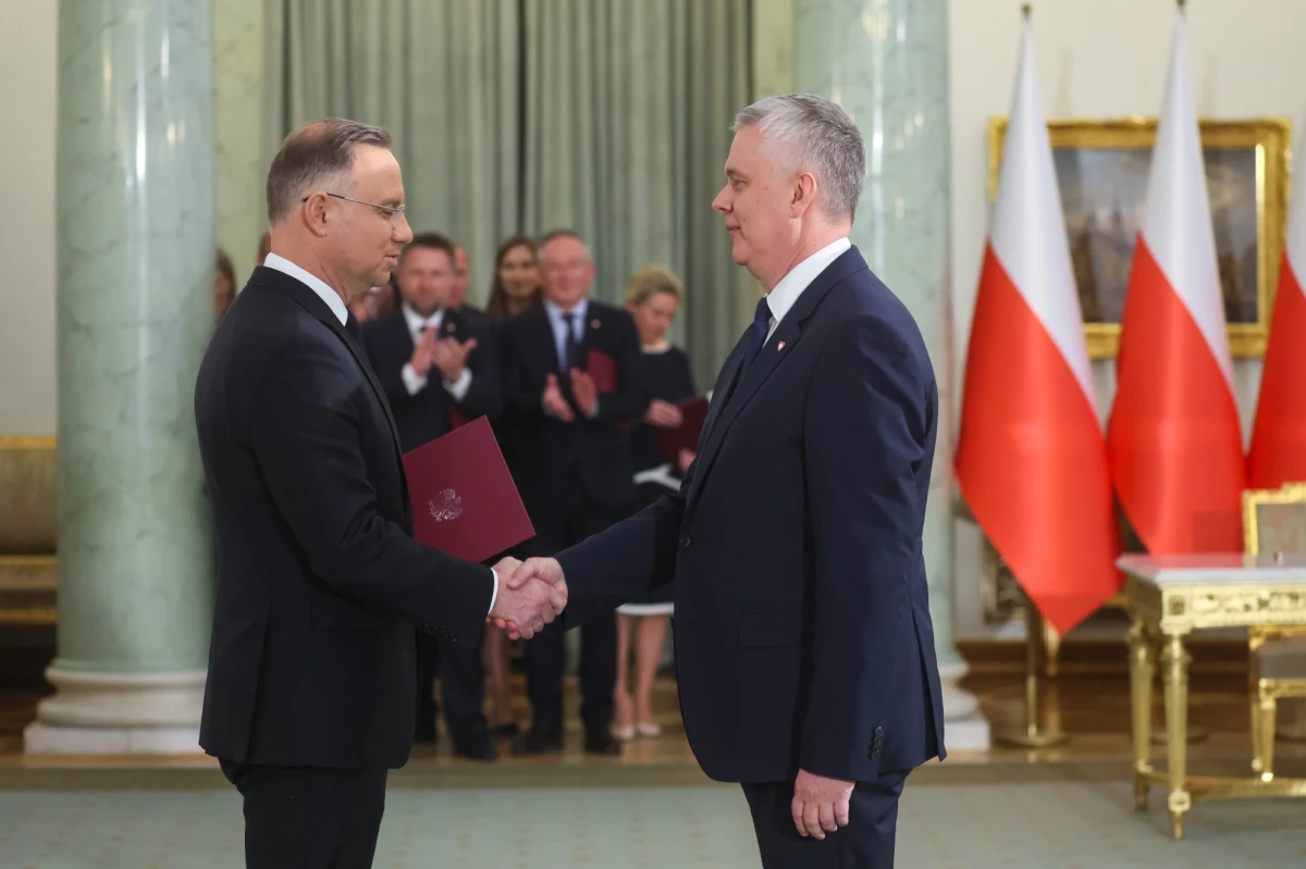 Prezydent Andrzej Duda powołał Tomasza Siemoniaka na funkcję ministra spraw wewnętrznych i administracji. Hanna Wróblewska objęła funkcję ministra kultury i dziedzictwa narodowego. Szefem resortu aktywów państwowych został Jakub Jaworowski, natomiast tekę ministra rozwoju i technologii objął Krzysztof Paszyk.