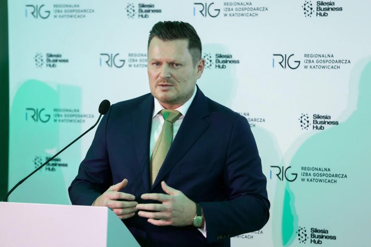 Agencja Rozwoju Przemysłu ma nowego prezesa. Został nim Michał Dąbrowski, przez wiele lat pracujący jako wiceprezes Regionalnej Izby Gospodarczej w Katowicach (RIG). W poniedziałek poinformowała o tym właśnie ta instytucja.