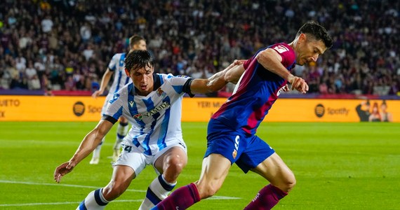 Piłkarze Barcelony, z grającym do 76. minuty Robertem Lewandowskim, pokonali Real Sociedad 2:0 w meczu 35. kolejki hiszpańskiej ekstraklasy. Bramki zdobyli Lamine Yamal i Raphinha. Katalończycy awansowali na drugie miejsce. Mistrzostwo już wcześniej zapewnił sobie Real Madryt.