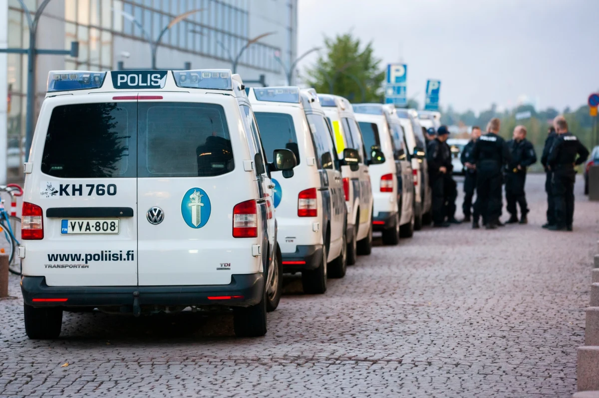 ​Z bazy danych urzędu miasta Helsinki wyciekły dane około 80 tys. uczniów, tj. znacznej części młodych osób pobierających naukę w stolicy, a także ich opiekunów oraz całego personelu urzędów i instytucji tj. ok. 40 tys. osób - poinformowały władze fińskiej stolicy.