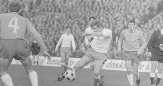 W wieku 79 lat zmarł we Francji były piłkarz reprezentacji Polski i Zagłębia Sosnowiec Andrzej Jarosik – poinformował klub. Jarosik wywalczył w polskich barwach złoty medal igrzysk olimpijskich w Monachium (1972). W kadrze wystąpił 25 razy, strzelił 11 goli.