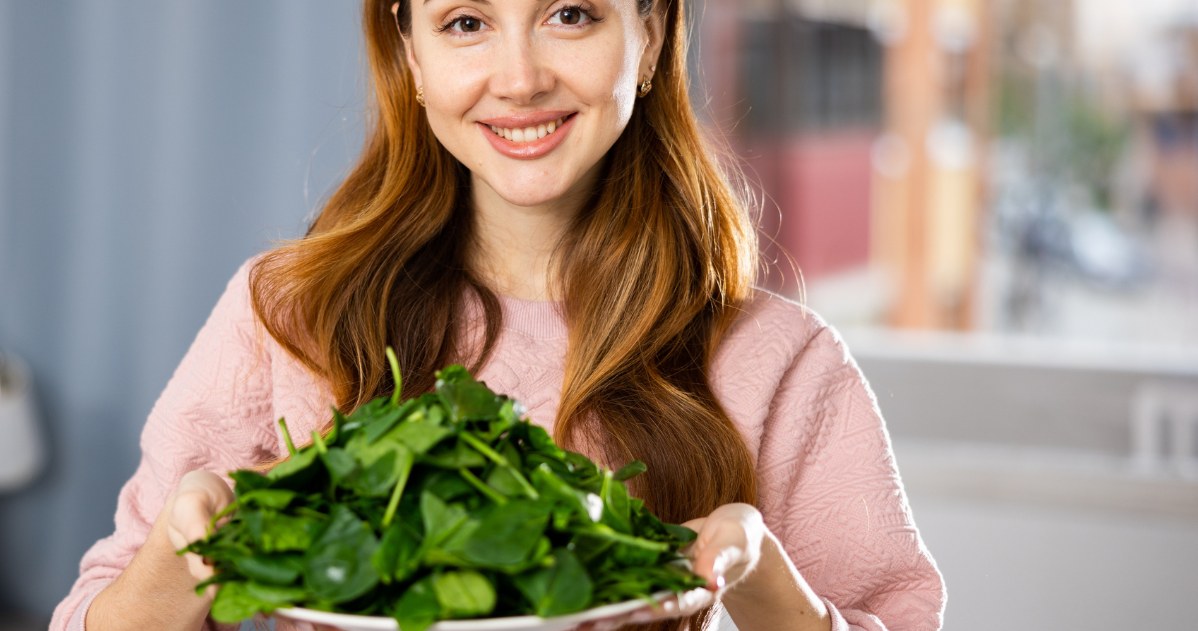 Chcesz szybciej schudnąć? Włącz te dwa zielone warzywa do diety, a waga ruszy z miejsca