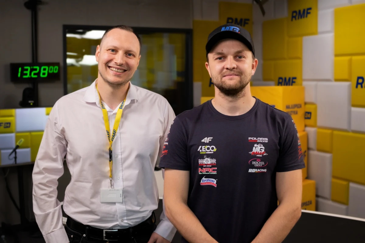 Maciej Giemza, od niedawna kierowca Polaris Polska Racing Team i ambasador Orlen Team, kilka miesięcy temu z motocykla przesiadł się do czterokołowego pojazdu SSV. Rajd Dakar zamienił na razie na Rajdowe Mistrzostwa Polski Samochodów Terenowych. Ale nie wyklucza powrotu - o czym opowiedział w rozmowie z Cezarym Dziwiszkiem z redakcji sportowej RMF FM.
