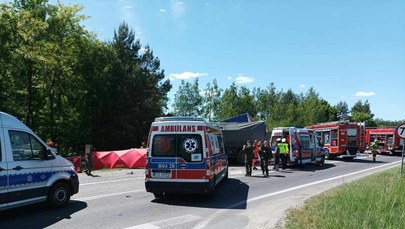 Tragiczny wypadek z udziałem wojskowej ciężarówki na Podkarpaciu. Zginęły dwie osoby