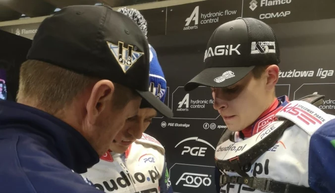 Kibice nie dają mu żyć. Lider zespołu staje za nim murem