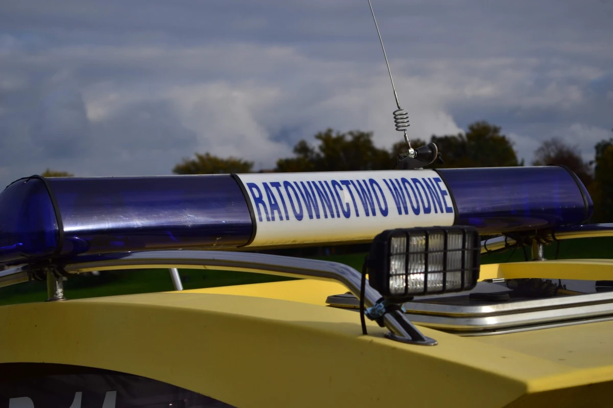 500 tys. zł dostaną cztery Wodne Ochotnicze Pogotowia Ratunkowe w Podlaskiem na zapewnianie bezpieczeństwa nad wodą. We wtorek w Rajgrodzie wojewoda podlaski Jacek Brzozowski podpisał umowy w tej sprawie.