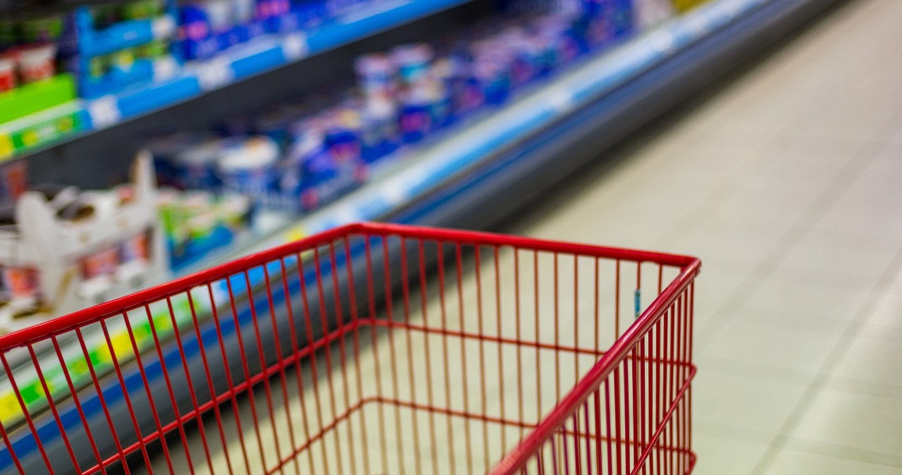Ceny w sklepach rosną wolniej od inflacji. "Otwarta wojna dyskontów"