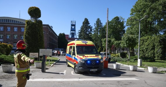 Ratownicy odnaleźli ciało ostatniego górnika poszukiwanego w kopalni Mysłowice-Wesoła. To trzecia ofiara wczorajszego wstrząsu. 10 osób trafiło do szpitali. 