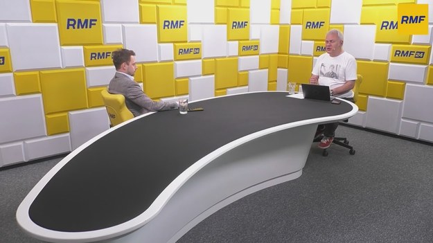 Polska de facto jest w stanie wojny z Rosją - stwierdził w Porannej rozmowie w RMF FM Daniel Szeligowski. Ekspert z Polskiego Instytut Spraw Międzynarodowych wyjaśnił, że nawet jeśli my tak nie uważamy, to takie jest spojrzenie Moskwy. „Rosjanie wyraźnie dają nam do zrozumienia, że oni są w stanie wojny z nami, czyli wspólnotą zachodnią, cywilizowanym światem" – dodał.