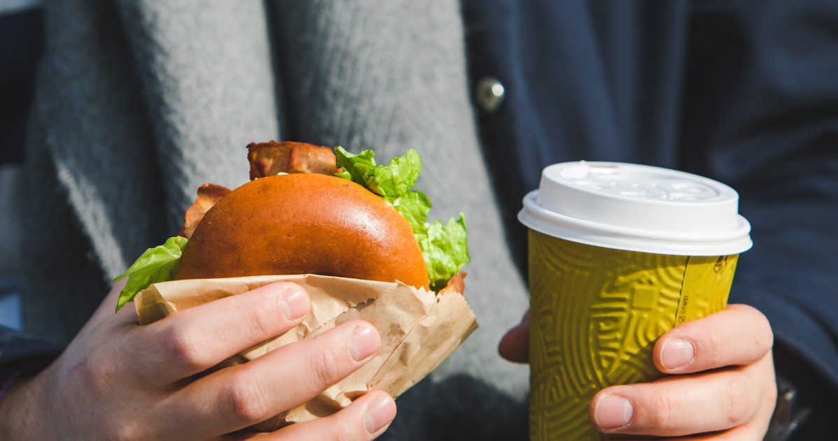 Zatykają żyły, podnoszą ciśnienie i trójglicerydy. Kardiolodzy wskazali pięć rzeczy, które szkodzą sercu