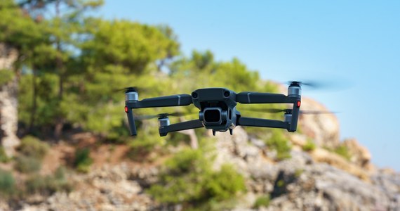 Wakacje to idealny czas na nowe przygody i odkrywanie świata z zupełnie innej perspektywy. Dron DJI Avata 2, wyposażony w najnowszą technologię i akcesoria, otwiera przed nami niezliczone możliwości, pozwalając na uwiecznienie najpiękniejszych momentów z podróży. Oto, dlaczego warto rozważyć jego zakup przed wyjazdem na wakacje.