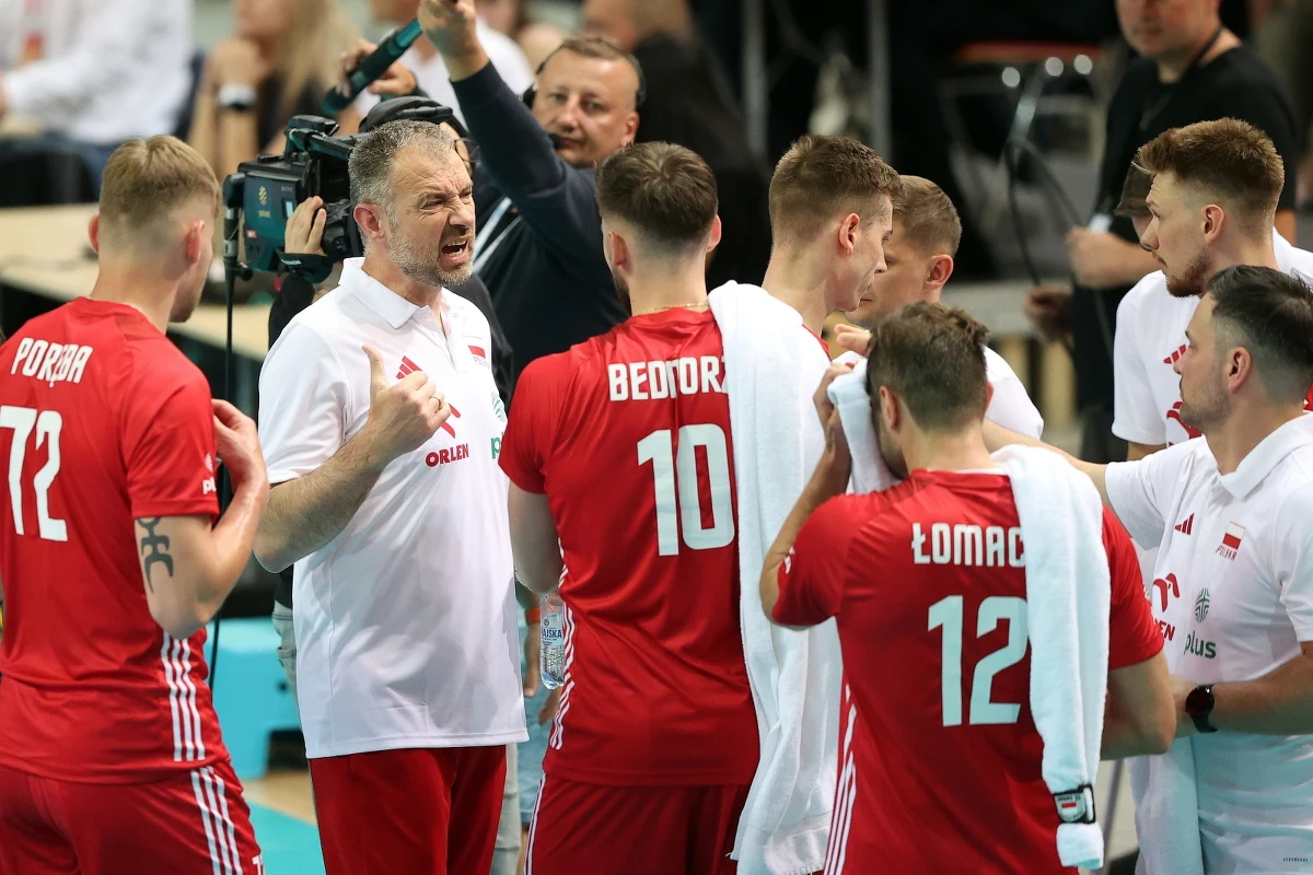 ​Przygotowująca się do Ligi Narodów oraz igrzysk olimpijskich reprezentacja Polski siatkarzy przegrała w towarzyskim meczu z Niemcami 1:3 (23:25, 25:16, 16:25, 26:28). Spotkanie rozegrano w katowickim Spodku.