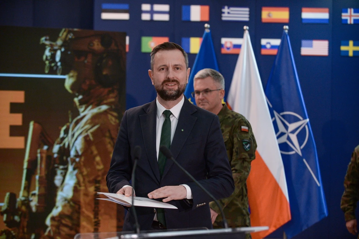 10 czerwca ruszy pierwszy z trzech turnusów wojskowych pod hasłem "Wakacje z wojskiem" - ogłosił minister obrony narodowej, Władysław Kosiniak-Kamysz. Szkolenie trwające 27 dni jest przeznaczone dla ochotników w wieku od 18 do 35 lat. Nie dość, że udział jest darmowy, to uczestnikom zostanie wypłacone uposażenie w wysokości 6 tys. zł. Co więcej, można wybrać dowolne miejsce odbywania szkolenia oraz dogodny dla siebie termin.