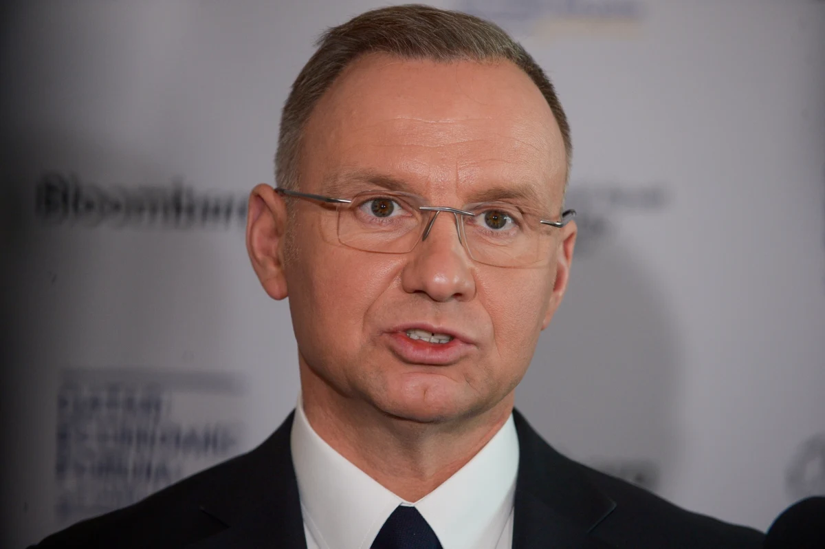 Prezydent Andrzej Duda ułaskawił kobietę, która została skazana na trzy lata więzienia za ugodzenie nożem nieznajomego mężczyzny w obronie swojego męża. Matka czwórki dzieci w więzieniu spędziła 7 miesięcy. Z mężem się rozwiodła.
