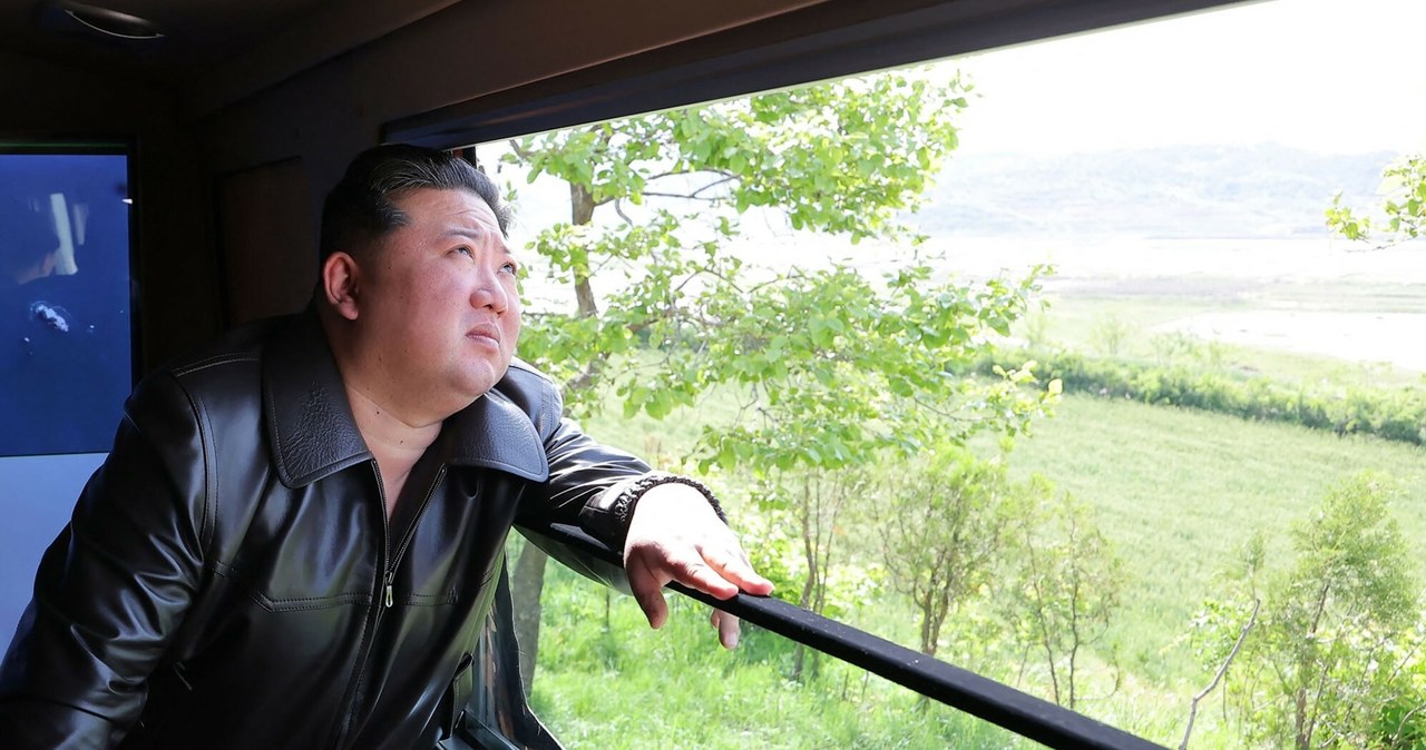  Kim Dzong Un obserwował testy uzbrojenia. Podjął ważną decyzję