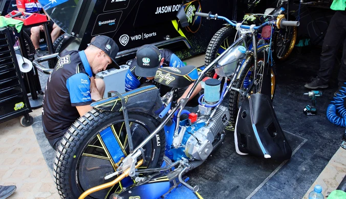 Miał być spacerek po mistrzostwo świata. Polak znów ma groźnego rywala