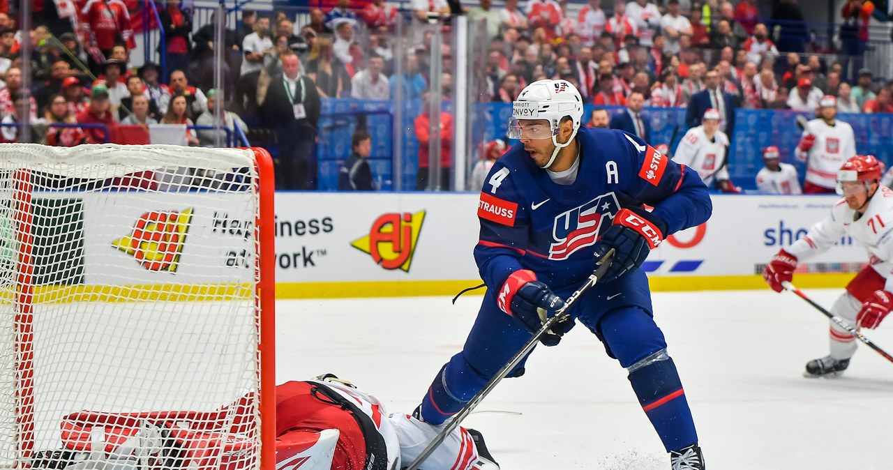 hokej, live, wyniki na żywo, Polska, Czechy, NHL, hockey, Cracovia Pot lał się z niego strumieniami. Polak podczas meczu wypił 6 litrów wody