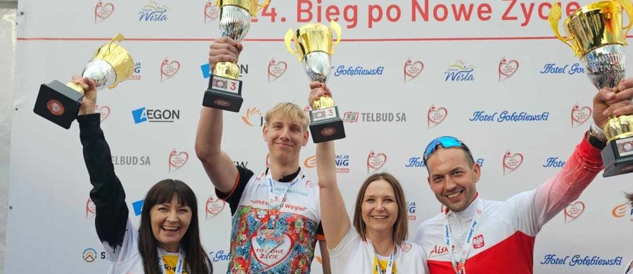 Jest sukces ekipy RMF FM w 24. edycji Biegu po Nowe Życie w Wiśle! Drużyna, w której wystąpiła nasza redakcyjna koleżanka, szefowa portalu RMF24.pl Monika Kamińska, zajęła trzecie miejsce w klasyfikacji generalnej.