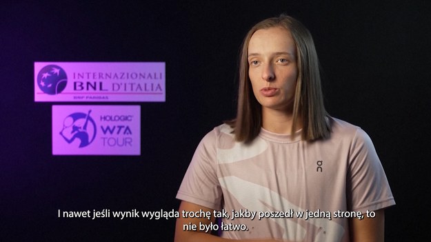 Iga Świątek wygrywa finał WTA Masters 1000 w Rzymie!

Sabalenka odgrywa w siatkę! Iga przełamała rywalkę, wygrała seta 6:3, a całe spotkanie 2:0 (6:2, 6:3). Polka królową Rzymu!