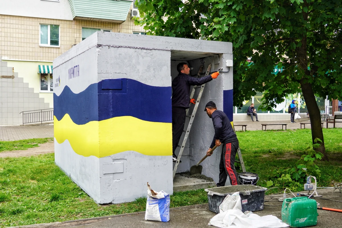 Po ostrzeżeniach, że Rosjanie planują przeprowadzić atak w obwodzie sumskim, rozpoczęła się ewakuację 10-kilometrowego pasa przy granicy. Niemal wszyscy opuścili Białopole. Dla mieszkańców, którzy nie są w stanie wyjechać na własną rękę, administracja zorganizowała bezpłatną ewakuację do Kijowa, Dniepru, Połtawy, Charkowa lub obwodu charkowskiego.