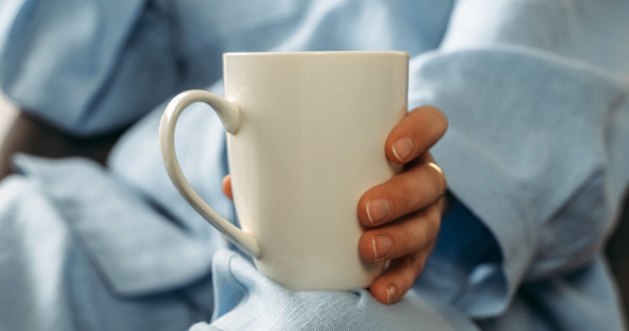 Naturalnie pobudza wydzielanie melatoniny. Pij ciepłe by mieć lepszy sen