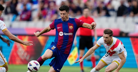 Barcelona pokonała u siebie Rayo Vallecano 3:0 w 37. kolejce ekstraklasy hiszpańskiej. Jedną z bramek zdobył Robert Lewandowski. Piłkarze z Katalonii zapewnili sobie tytuł wicemistrzowski. Norweg Alexander Sorloth pokonał bramkarza Realu aż czterokrotnie i prowadzi z 23 golami.