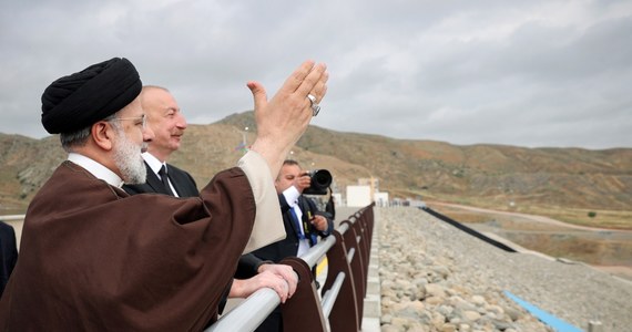 Świat obiegła w niedzielę informacja o wypadku helikoptera przewożącego m.in. prezydenta Iranu. Jego losy nie są na razie znane. Trwają poszukiwania maszyny. Kim jest Ebrahim Raisi, którego śmigłowiec uległ wypadkowi?