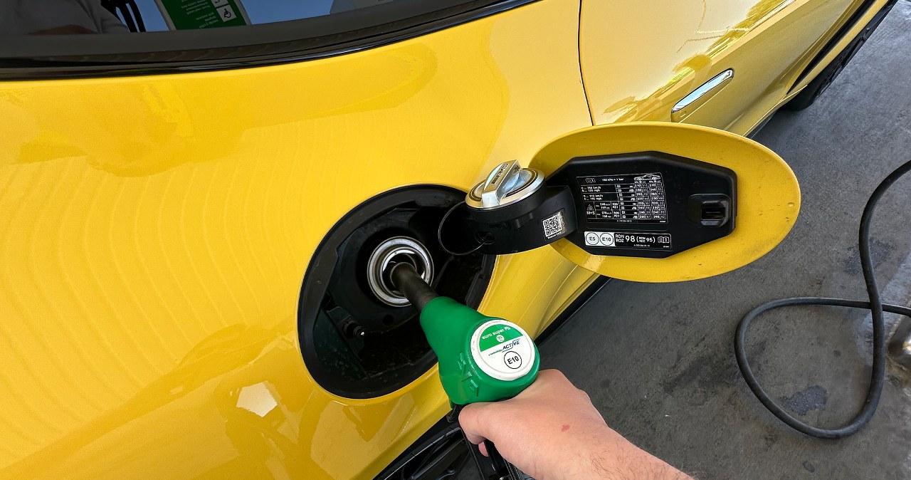 Gdzie jest tańsze paliwo na wakacje? choćby 50 gr taniej na litrze