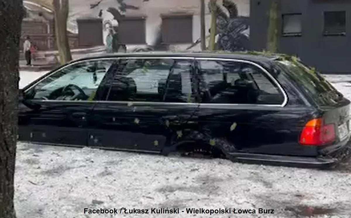 Nad północną i centralną Polską przechodzą burze z ulewnymi opadami i gradem. Tylko w Gnieźnie i okolicy strażacy otrzymali około 200 w związku z nawałnicą. Instytut Meteorologii i Gospodarki Wodnej podniósł stopień ostrzeżenia dla powiatów w województwach wielkopolskim, kujawsko-pomorskim i lubuskim.