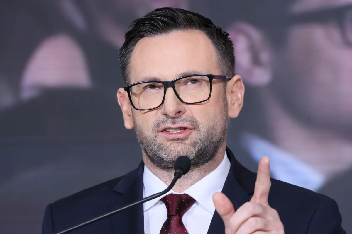 Były prezes Orlenu, a obecnie kandydat na europosła Daniel Obajtek nie odebrał wezwania na przesłuchanie przez sejmową komisję śledczą ws. afery wizowej. Taką informację przekazał PAP szef komisji Michał Szczerba. 
