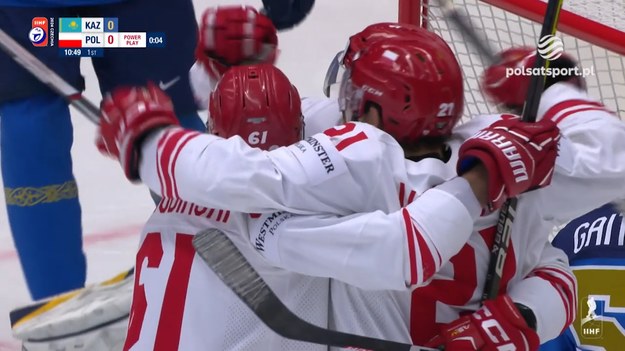 Gol Kamila Wałęgi na 1:0 w meczu Polska - Kazachstan podczas MŚ Elity w hokeju.

Hokejowe MŚ Elity w Pradze i Ostrawie trwają od 10 maja. Na zakończenie rywalizacji w Grupie B Polacy zagrali z Kazachstanem. Transmisje wszystkich meczów będzie można oglądać na sportowych antenach Polsatu oraz w Polsat Box Go. Relacje na Sport.Interia.pl.

