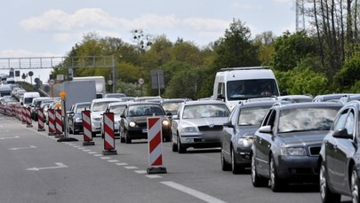 Śmiertelny wypadek w potężnym korku do granicy z Niemcami
