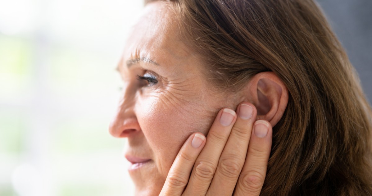 Twoje ciało słyszy więcej, niż myślisz. Hałas wywołuje stres, bezsenność i choroby serca