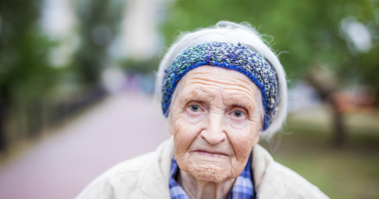 Zaniżone świadczenia seniorów. Ekspert krytykuje rządowy projekt naprawczy