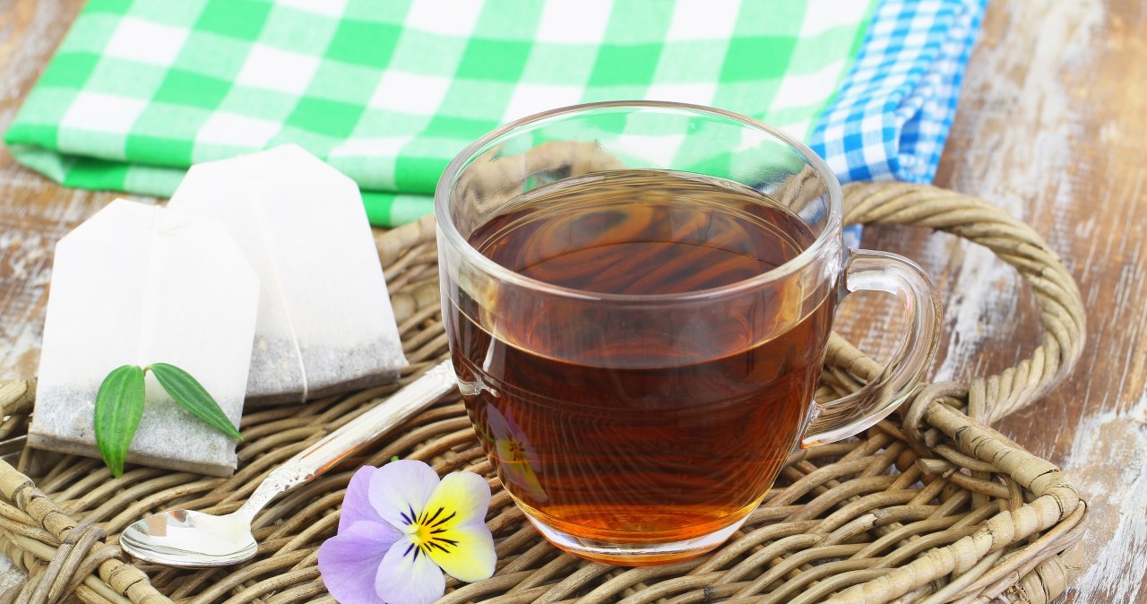 Pięknie wygląda i wspiera zdrowia. Pij, by wspomóc przemianę materii, pokonać obrzęki i przeziębienie