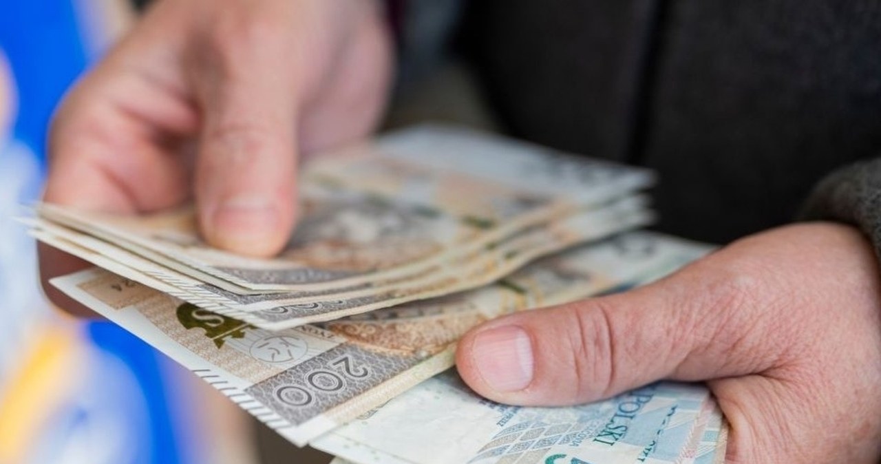 Prawie 3500 zł dodatku do emerytury. Kto może liczyć na dodatkowe pieniądze?