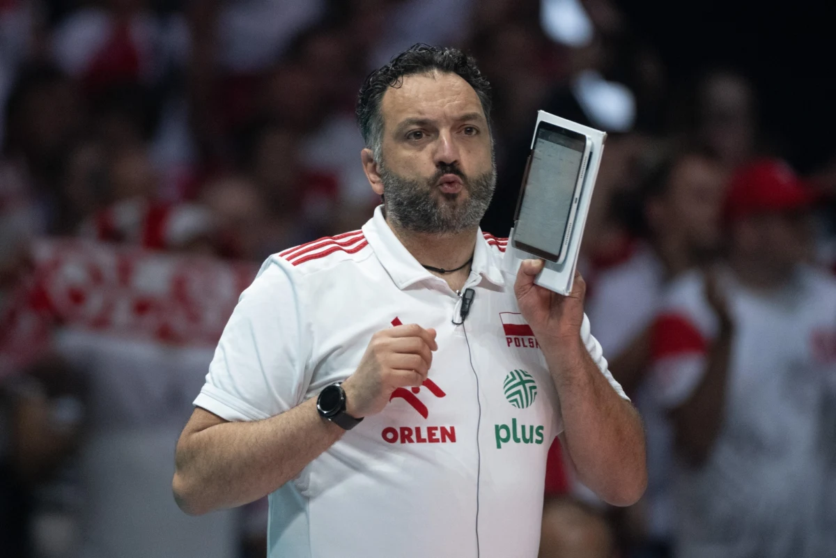 "W Arlington będą nowe twarze w kadrze" - tak o zaplanowanym na koniec maja turnieju Ligi Narodów siatkarek powiedział Stefano Lavarini w rozmowie z dziennikarzem RMF FM Cezarym Dziwiszkiem. Powiedział, że "będzie kilka zmian". Wspominał również zakończony turniej w Antalyi. "Cieszymy się, że dobrze zaczęliśmy" - mówił Lavarini.