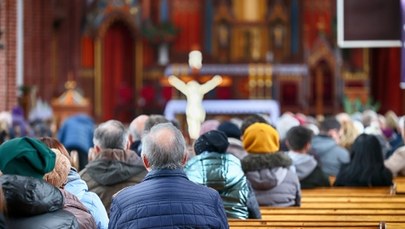 Rośnie odsetek Polaków deklarujących się jako niewierzący