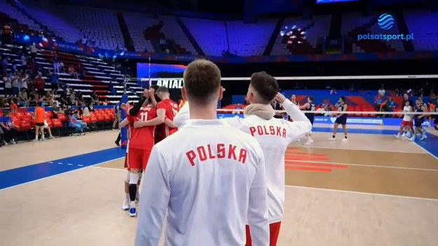 Polska pewnie wygrała z USA 3:0 w pierwszym meczu tegorocznej edycji Ligi Narodów siatkarzy. Obie drużyny nie wystąpiły w tym starciu w swych najsilniejszych składach, ale Amerykanie sięgnęli po głębsze rezerwy. W kolejnym meczu turnieju w Antalyi Polacy zagrają w czwartek z Kanadą.